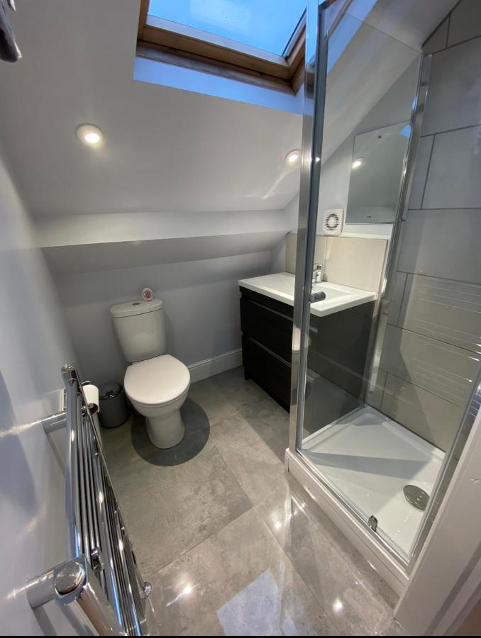 Private & Modern En-Suite Rooms Town Centre Self Check-In Barnsley Bagian luar foto