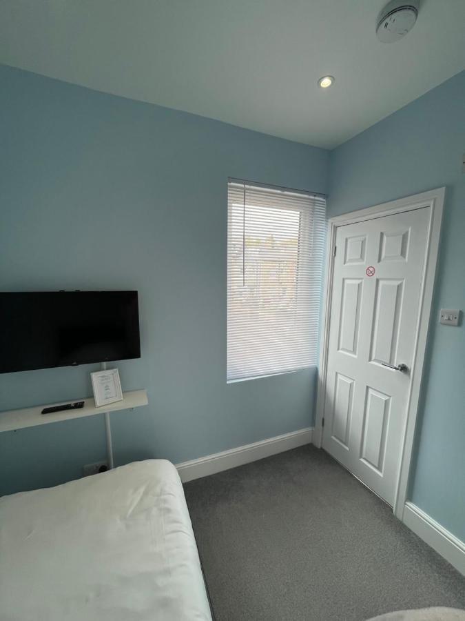 Private & Modern En-Suite Rooms Town Centre Self Check-In Barnsley Bagian luar foto