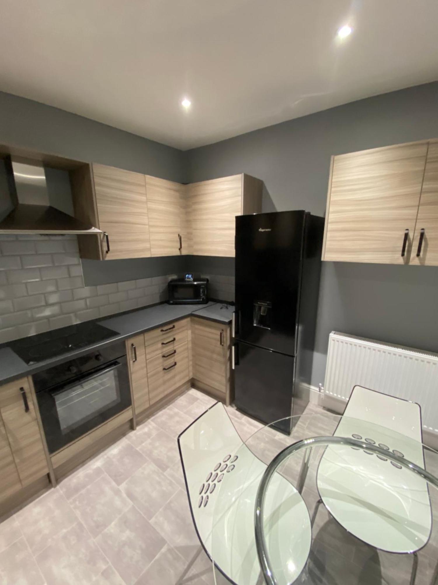 Private & Modern En-Suite Rooms Town Centre Self Check-In Barnsley Bagian luar foto