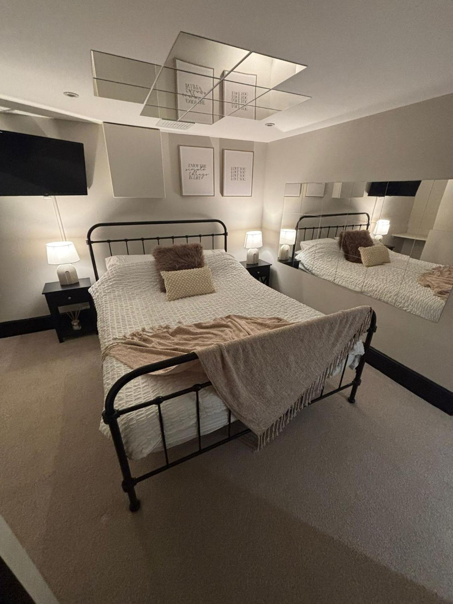Private & Modern En-Suite Rooms Town Centre Self Check-In Barnsley Bagian luar foto