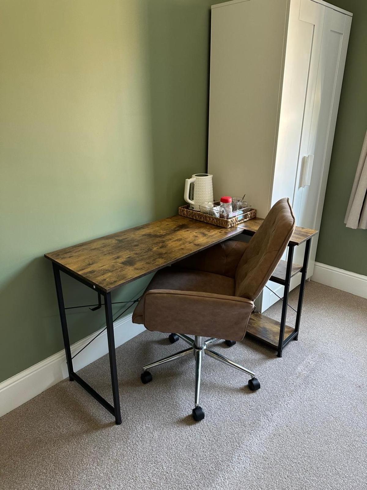 Private & Modern En-Suite Rooms Town Centre Self Check-In Barnsley Bagian luar foto